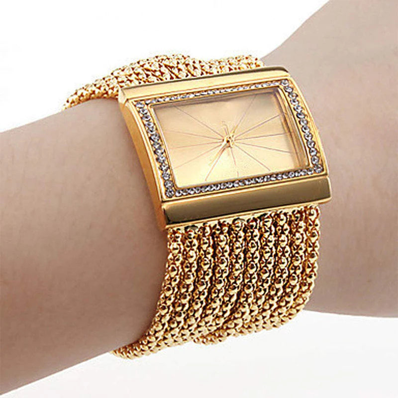 ⌚ SADA 60% POPUSTA! ✨ Kvarcni sat s cirkonima i resicama - elegantan i sjajan, savršen poklon za proslave 💎🎁