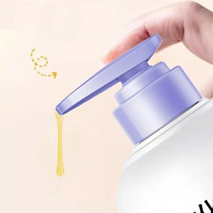 🌊💧 Osvežilni šampon proti prhljaju Deep Moisture ✨❄️ – zagotavlja intenzivno vlaženje, se bori proti prhljaju in zagotavlja hladen ter čist občutek. Kupite zdaj in se dobro počutite na lasišču!