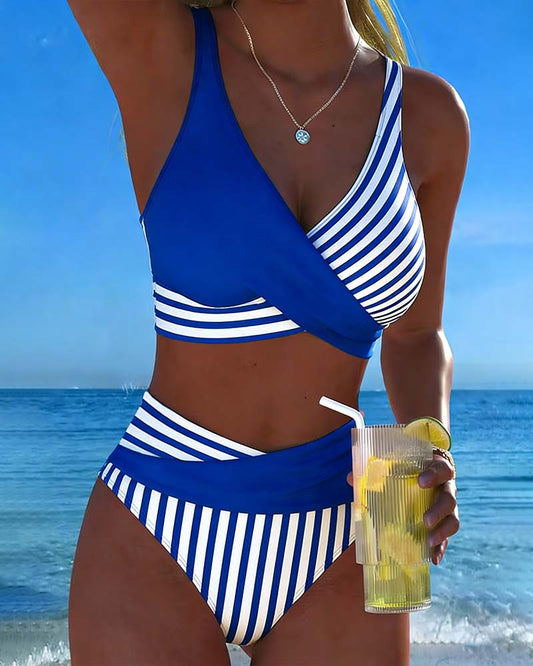 Bikini s križnim prugama