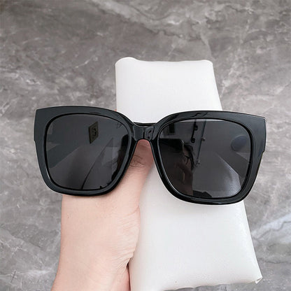 🕶️Elegantne polarizirane sunčane naočale s kopčom – Zaštita i udobnost